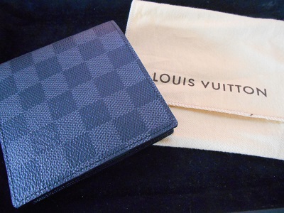 VUITTON_purse.jpg